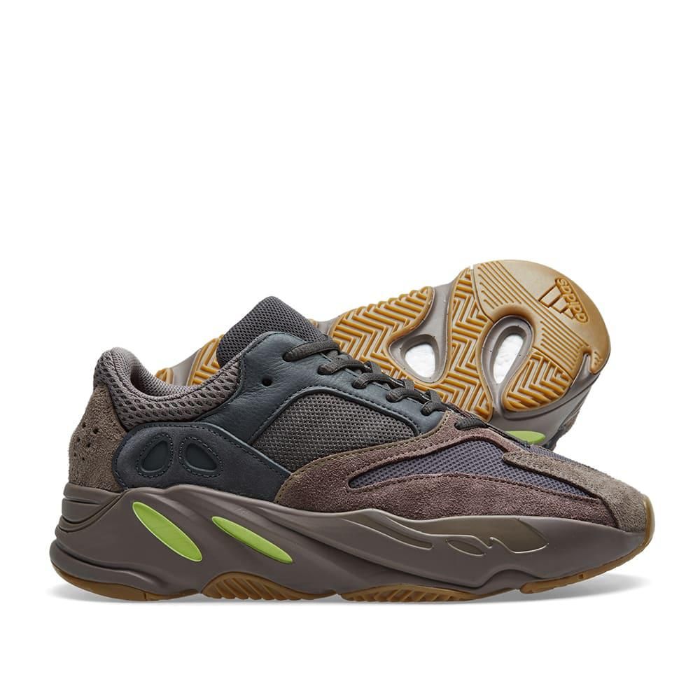  Adidas Yeezy Boost 700